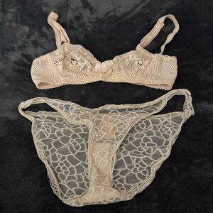 Chic Lace Beige Bra Set